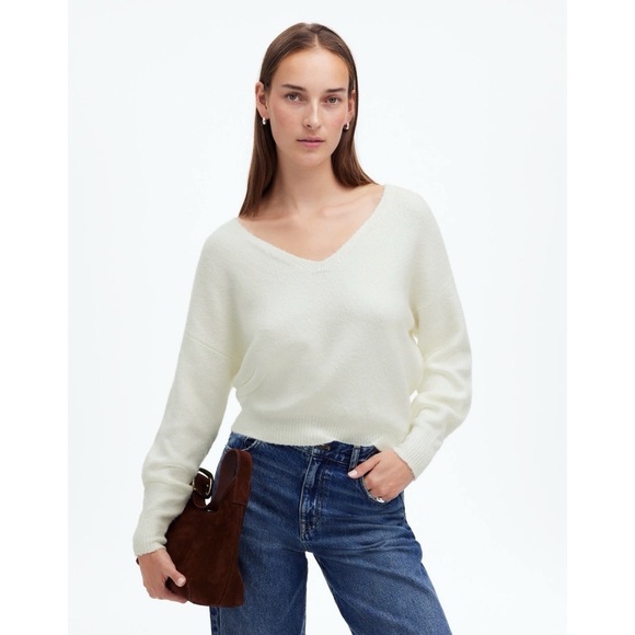 Madewell Sweaters - Madewell Wedged V-Neck Sweater Long Sleeve Slouchy Relaxed Winter White M NWT